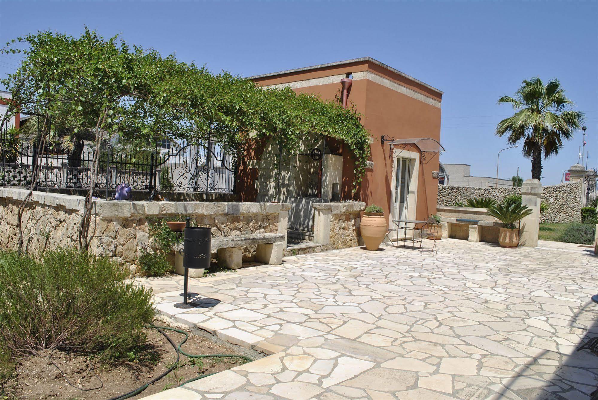 Tenuta Masseria Del Gallo Calimera  Eksteriør billede